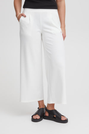 Kate Cropped Trouser in Pine Green by Ichi