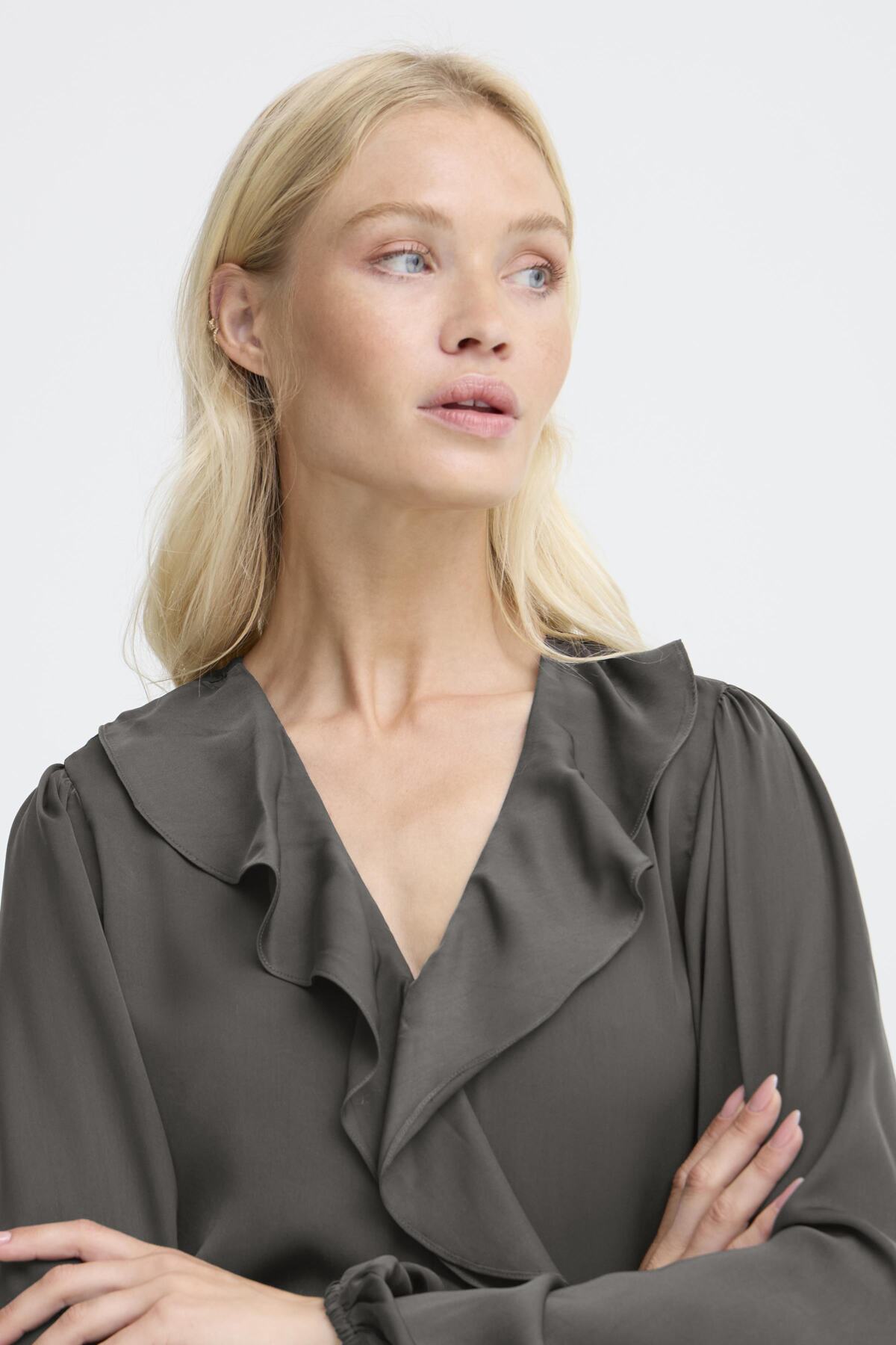 Igomi Blouse in Asphalt Grey by b.young