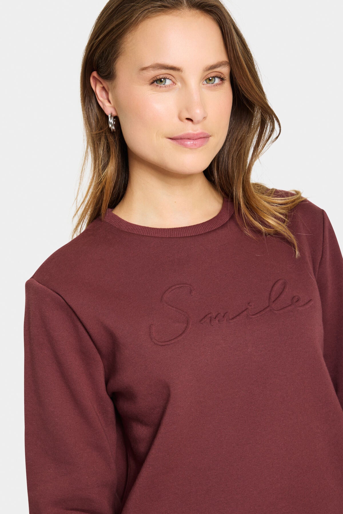 Lyona Sweatshirt in Burgundy by Saint Tropez