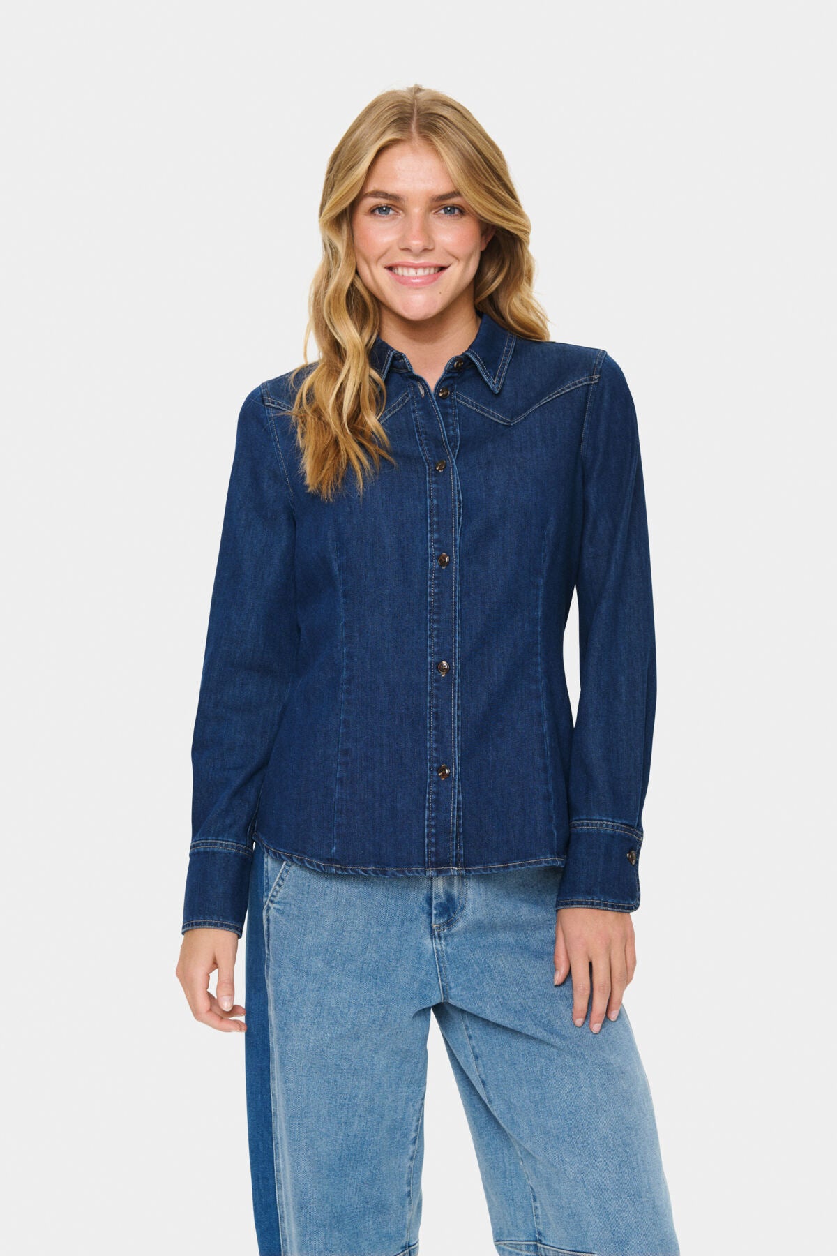 Marthe Shirt by Saint Tropez