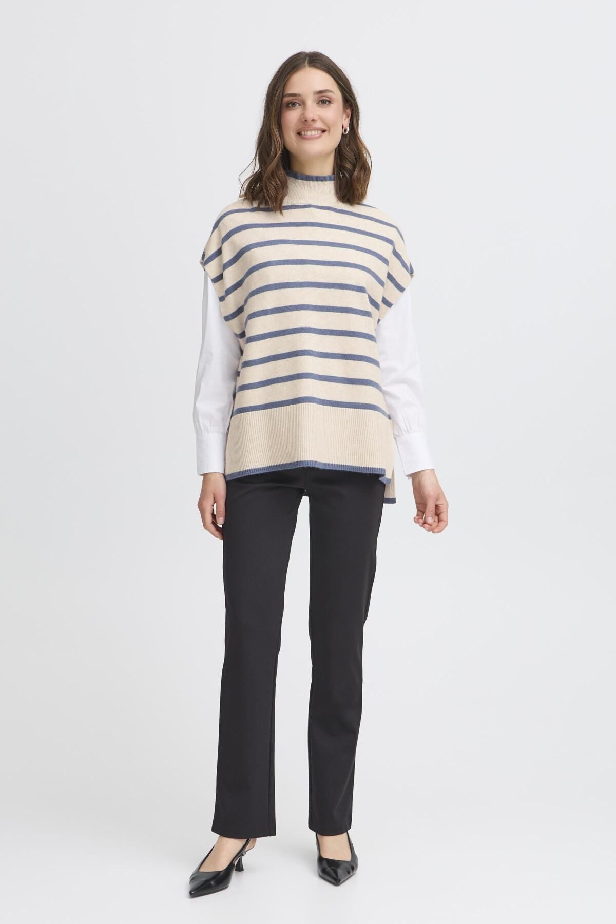 Bitte Jumper in Oatmeal with Bering Blue Stripe
