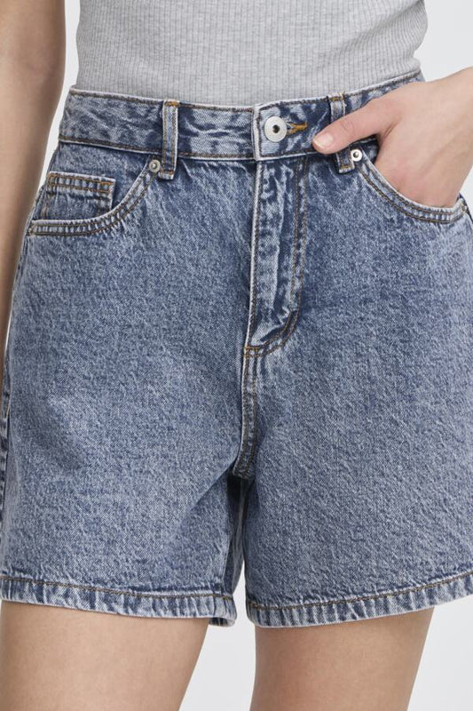Aveny Shorts by Ichi