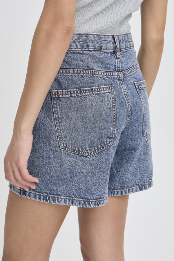 Aveny Shorts by Ichi