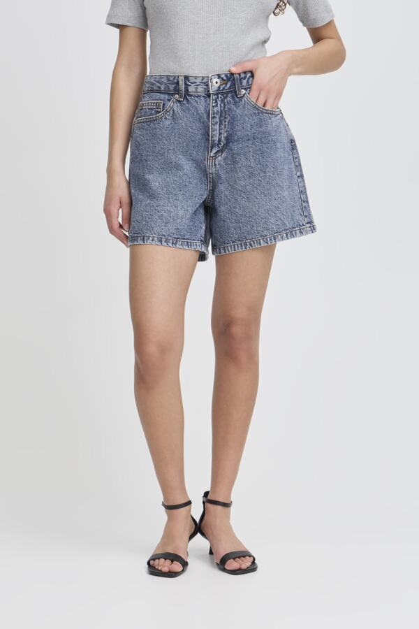 Aveny Shorts by Ichi