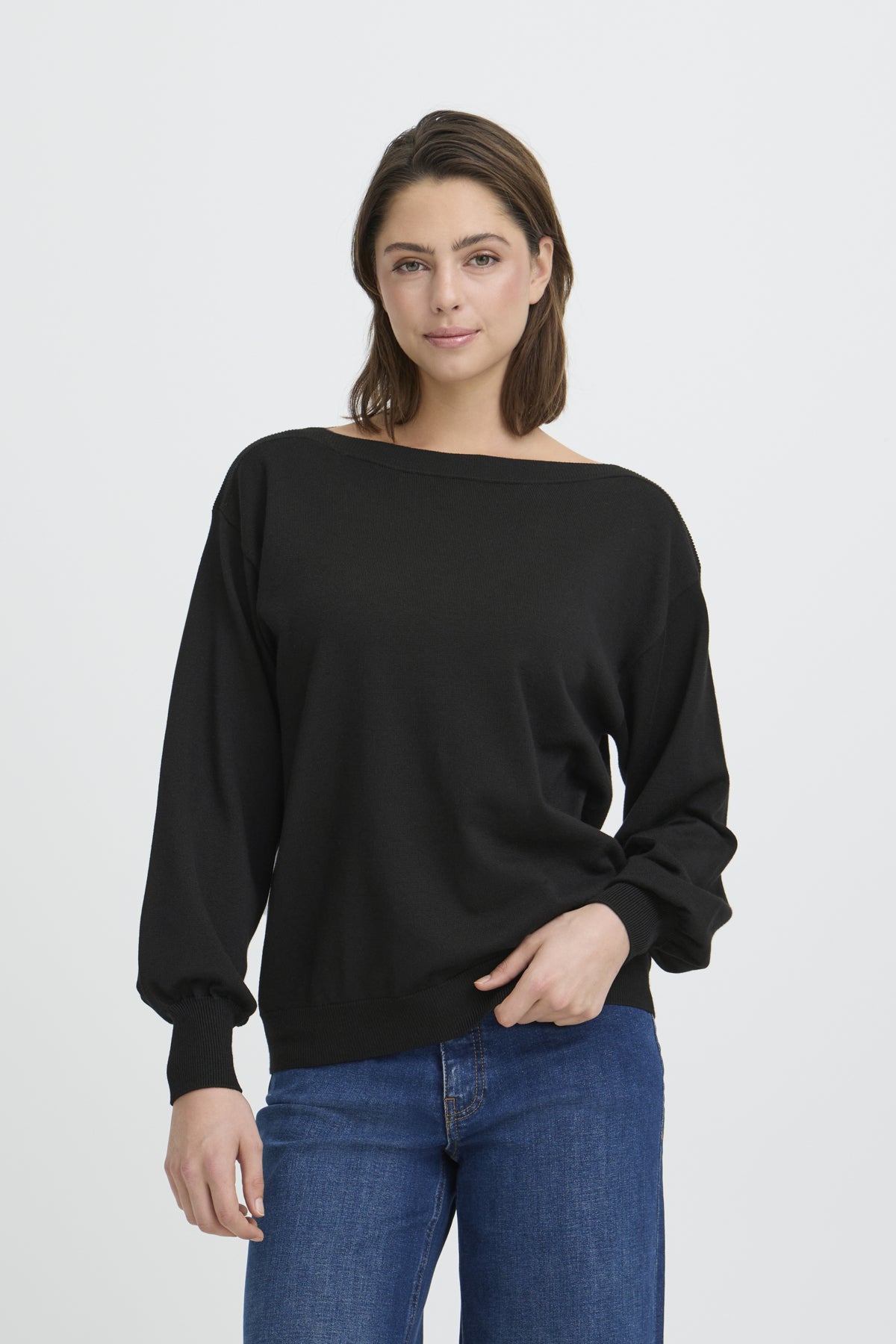 Huls Boat Neck Knit in Black by ICHI