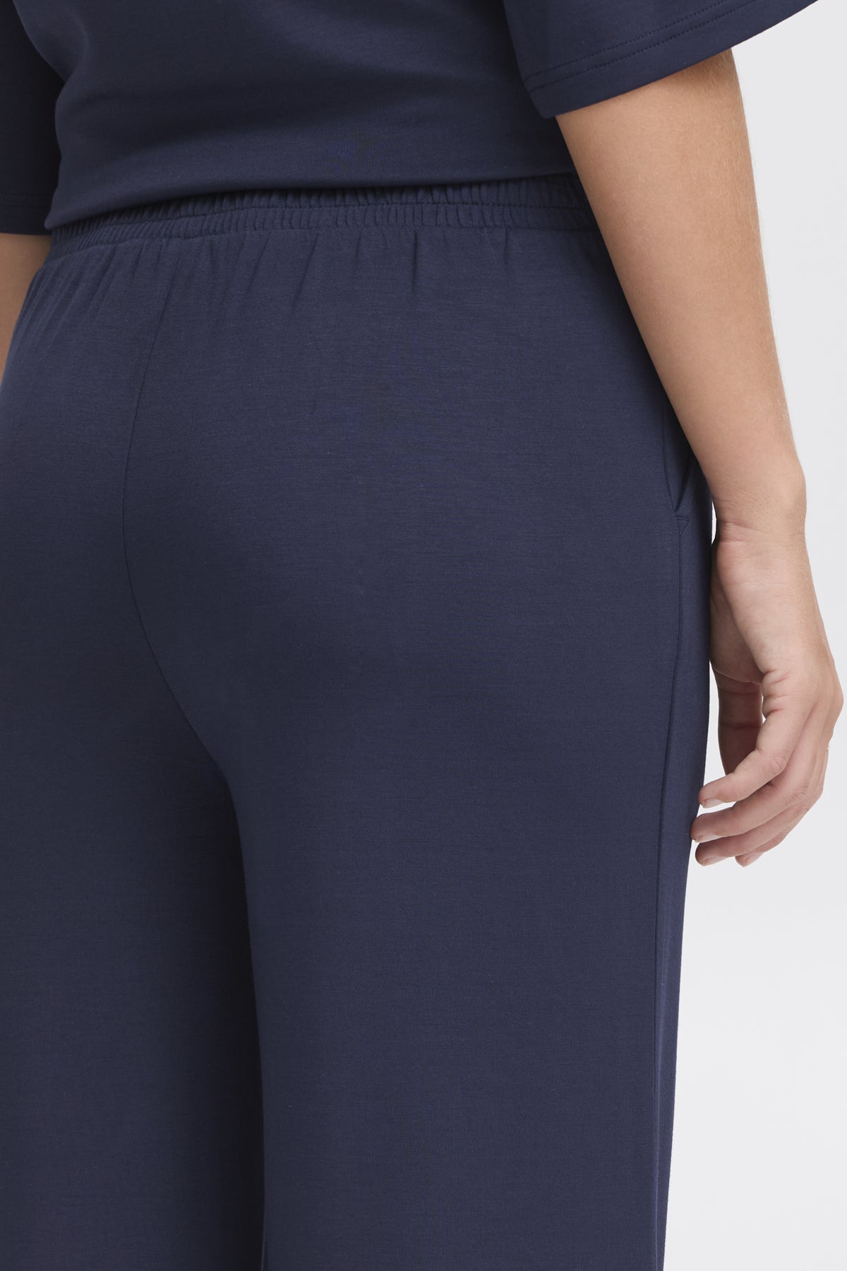 Aurora Pants in Navy by Fransa