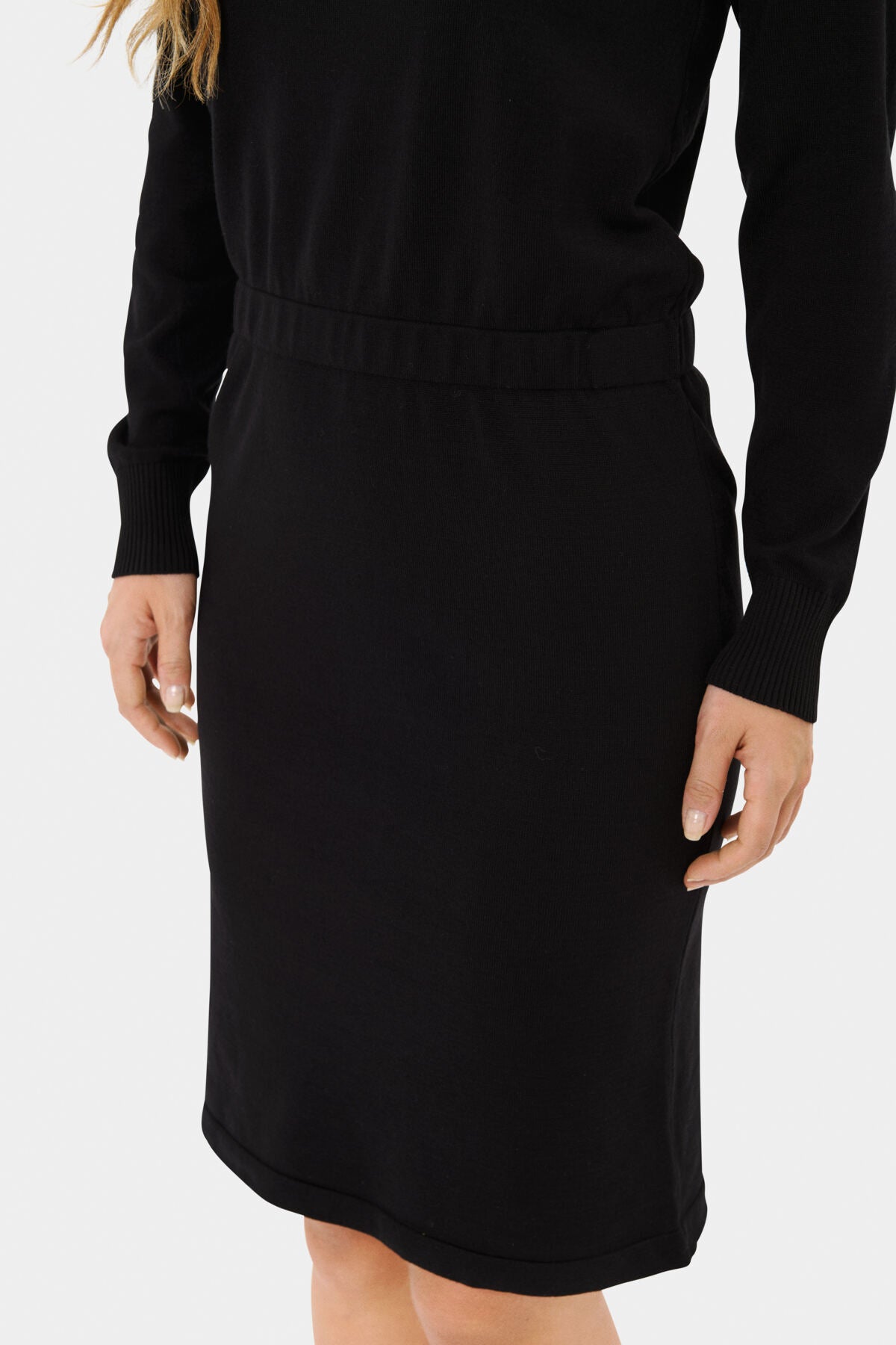 Mila Crew Neck Jumper Dress with Belt in Midnight Blue by Saint Tropez